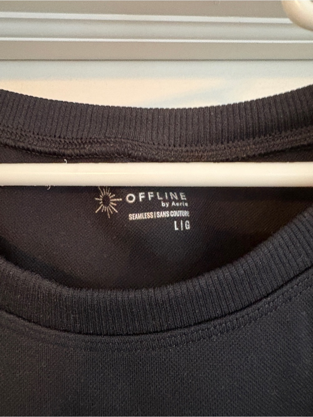 Offline By Aerie Sidewalk Seamless Black Athletic Cropped Top women’s Large - Picture 4 of 7